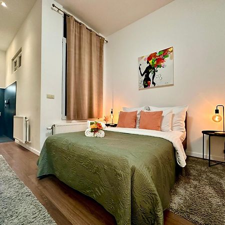 Luxury Suites Centrum By Rikas Hotels แอนต์เวิร์ป ภายนอก รูปภาพ