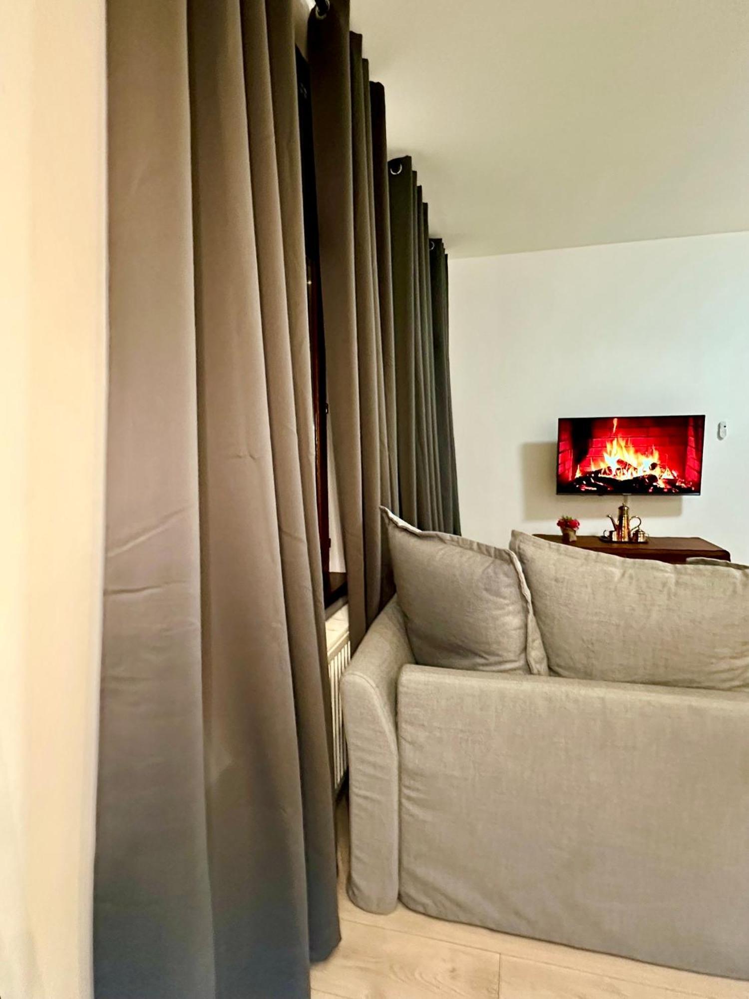 Luxury Suites Centrum By Rikas Hotels แอนต์เวิร์ป ภายนอก รูปภาพ