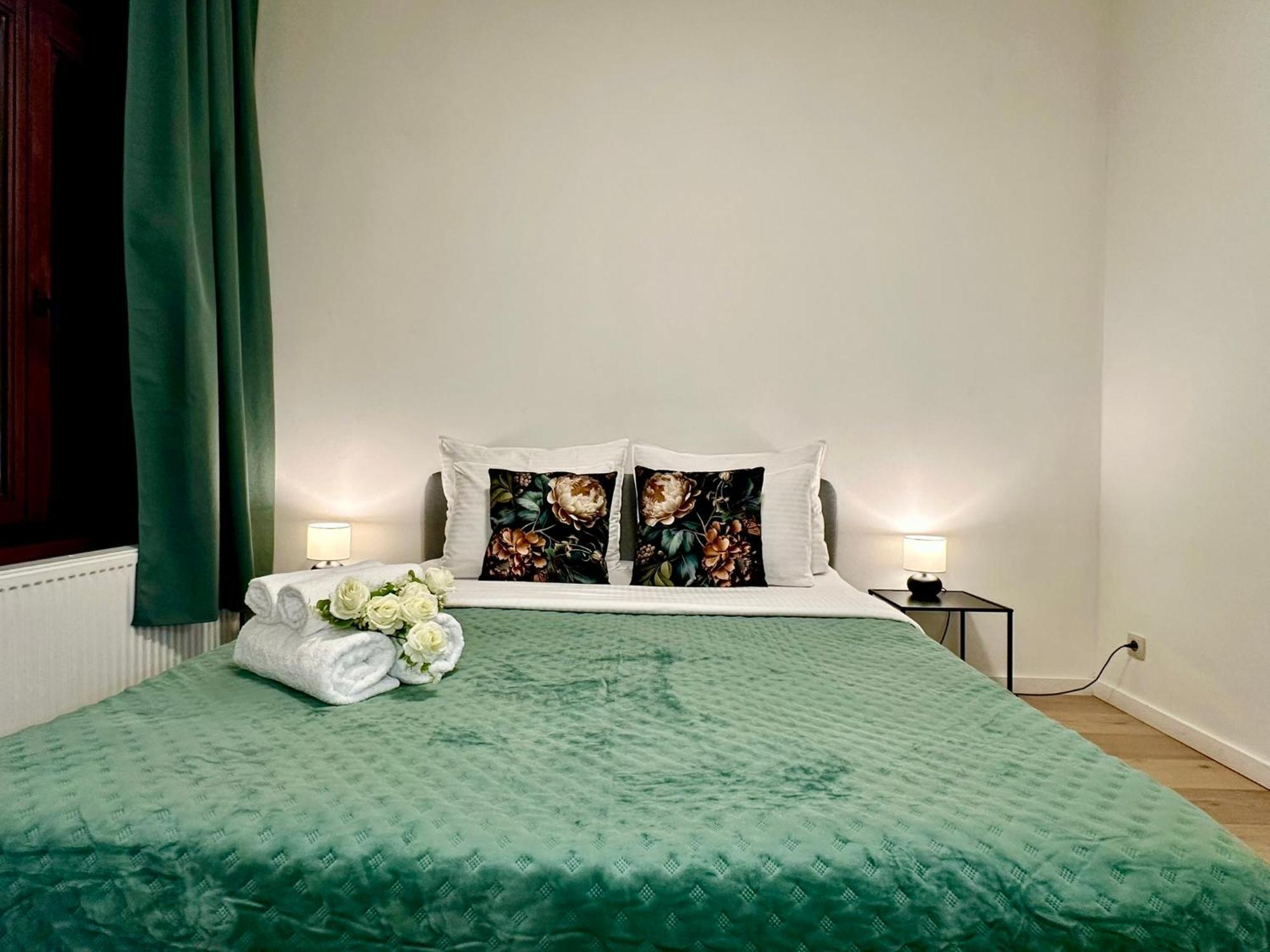 Luxury Suites Centrum By Rikas Hotels แอนต์เวิร์ป ภายนอก รูปภาพ