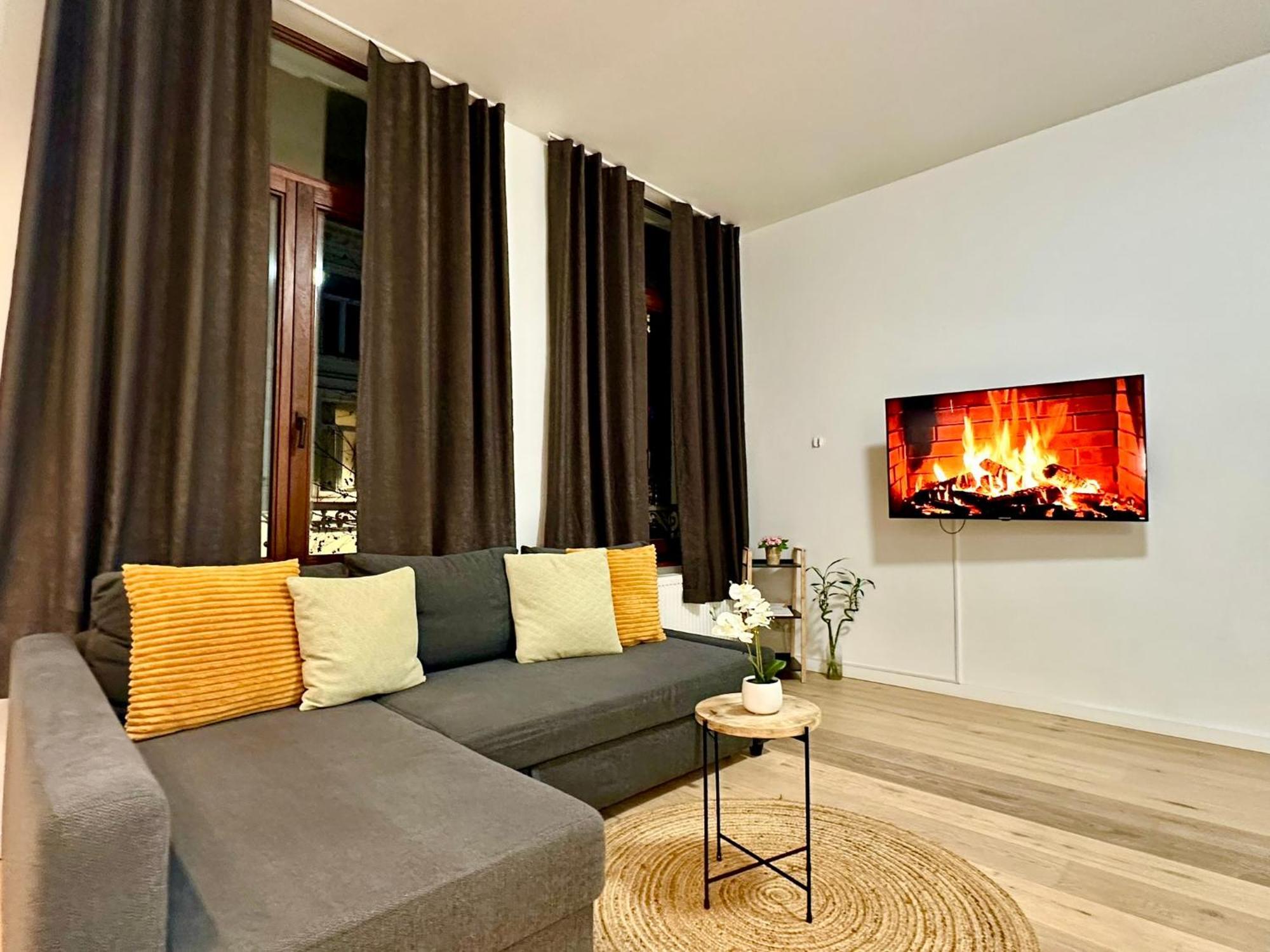 Luxury Suites Centrum By Rikas Hotels แอนต์เวิร์ป ภายนอก รูปภาพ