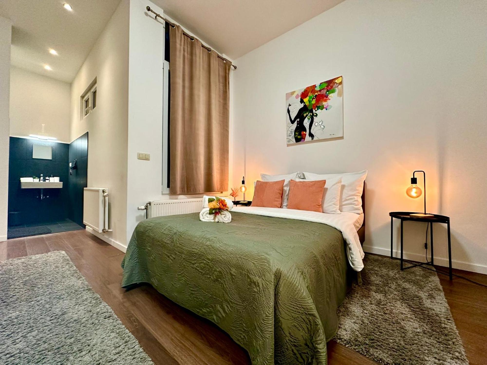Luxury Suites Centrum By Rikas Hotels แอนต์เวิร์ป ภายนอก รูปภาพ