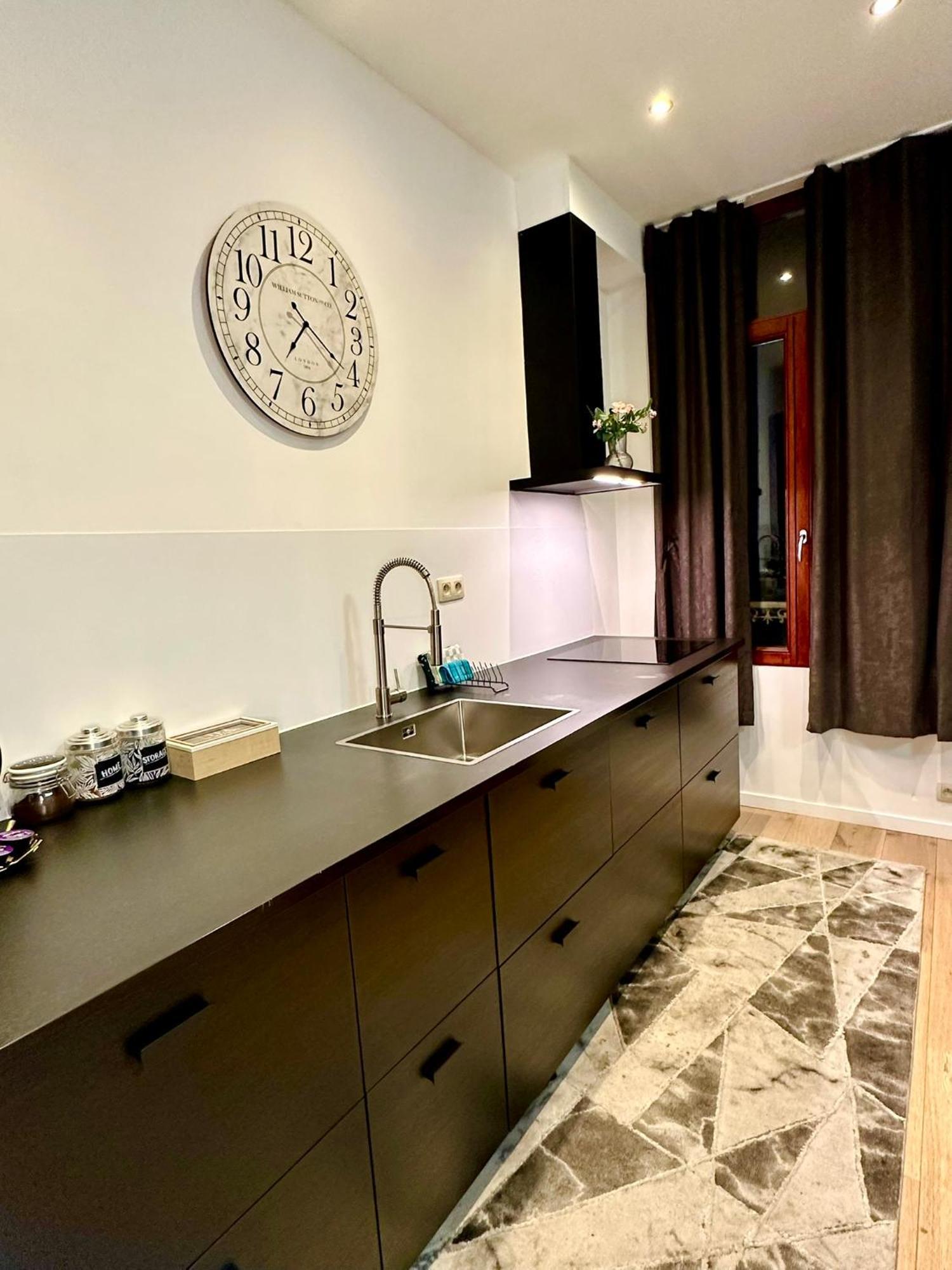 Luxury Suites Centrum By Rikas Hotels แอนต์เวิร์ป ภายนอก รูปภาพ