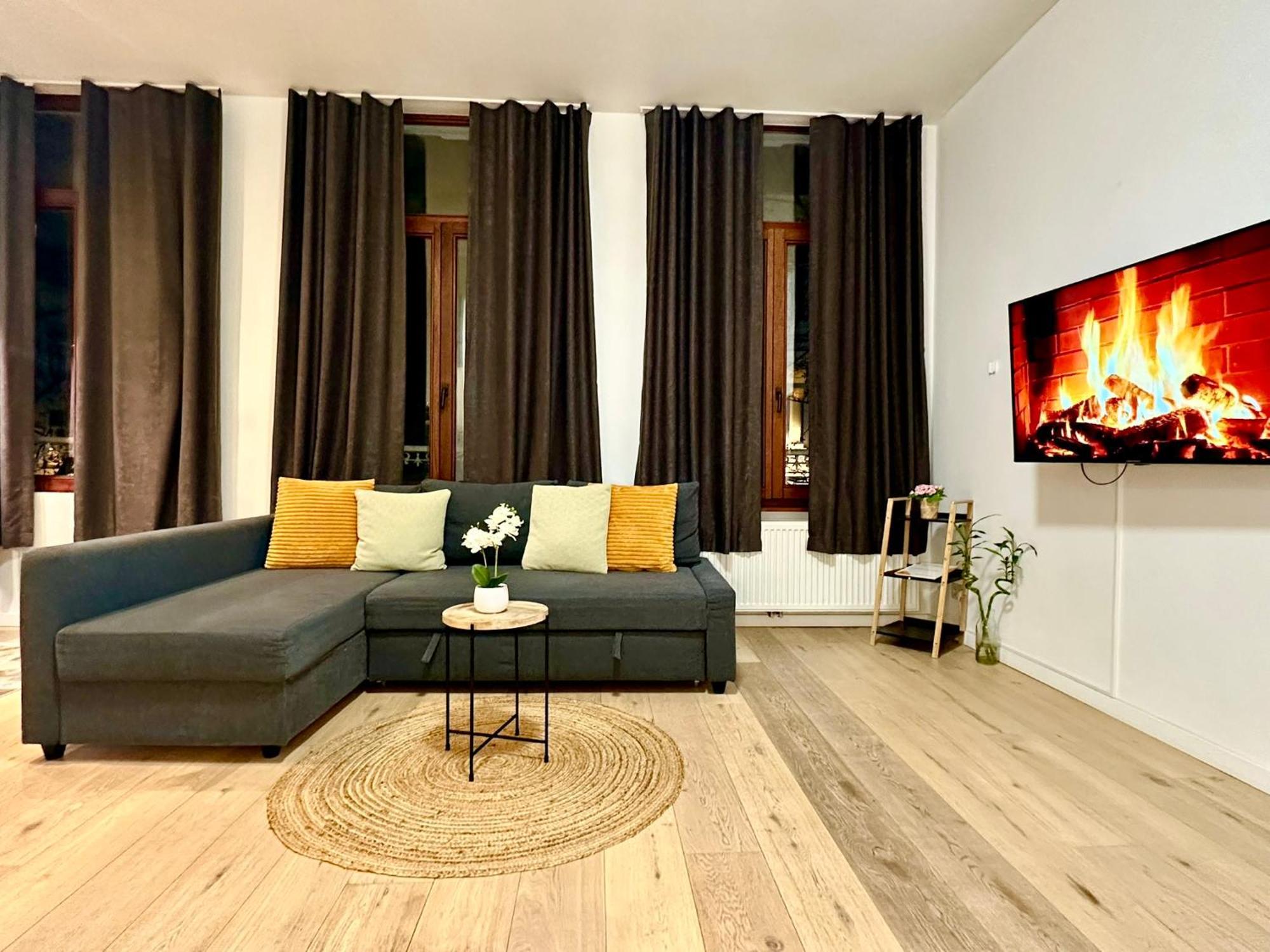 Luxury Suites Centrum By Rikas Hotels แอนต์เวิร์ป ภายนอก รูปภาพ