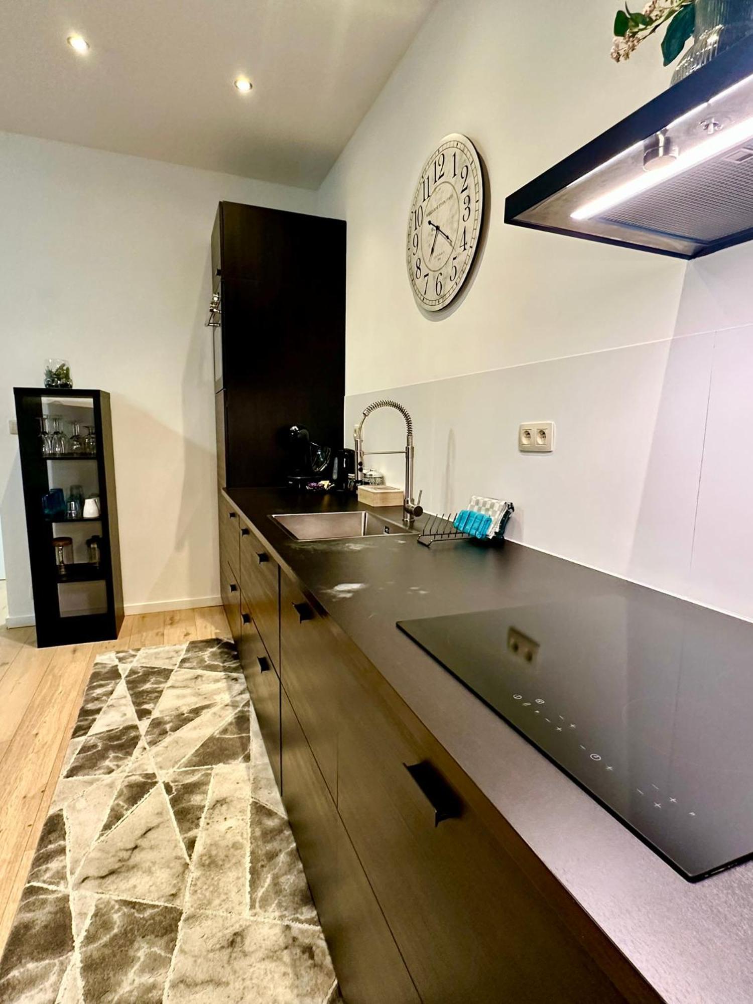 Luxury Suites Centrum By Rikas Hotels แอนต์เวิร์ป ภายนอก รูปภาพ