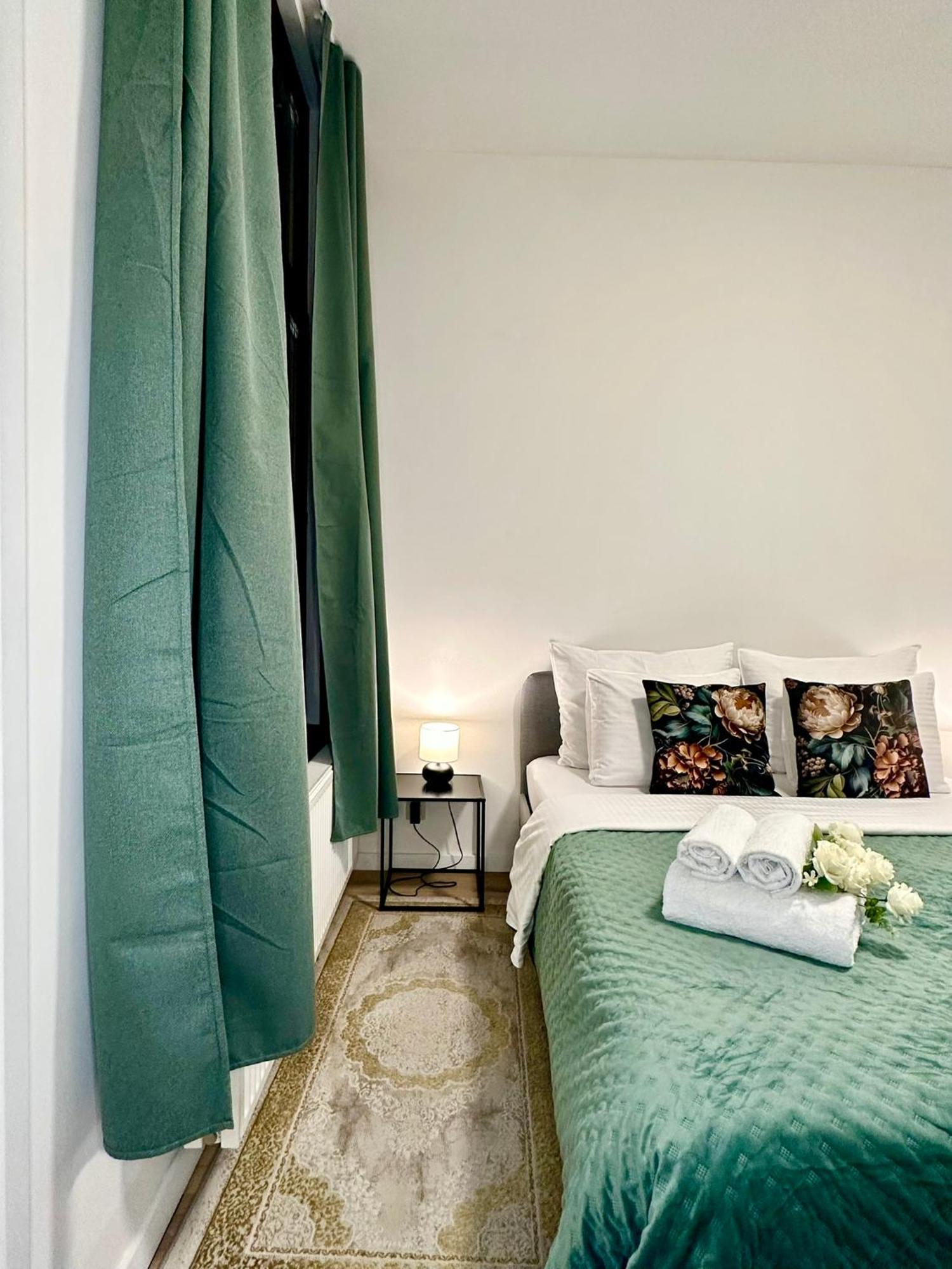 Luxury Suites Centrum By Rikas Hotels แอนต์เวิร์ป ภายนอก รูปภาพ