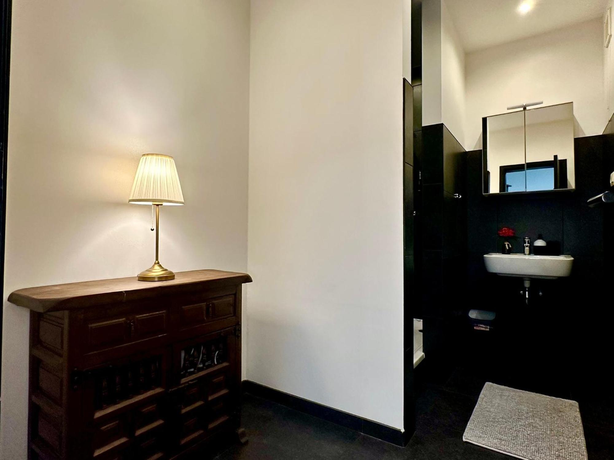 Luxury Suites Centrum By Rikas Hotels แอนต์เวิร์ป ภายนอก รูปภาพ